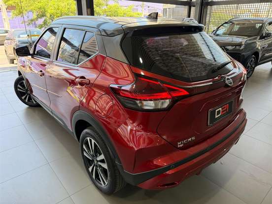 NISSAN-KICKS-2022