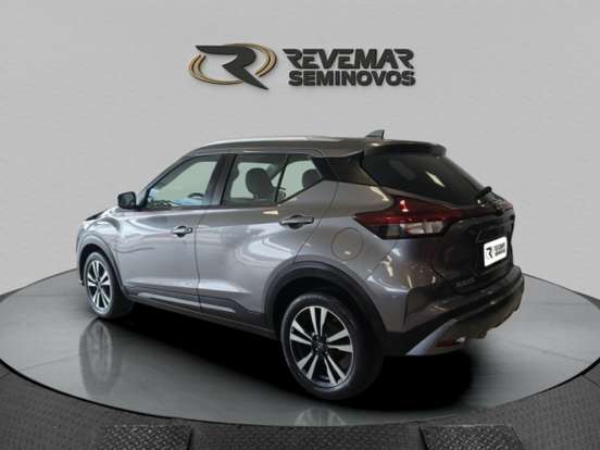 NISSAN-KICKS-2023
