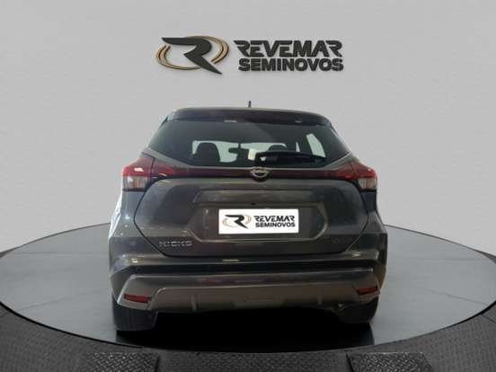 NISSAN-KICKS-2023