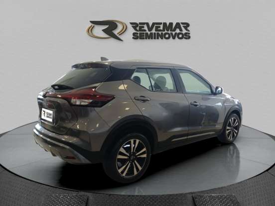 NISSAN-KICKS-2023