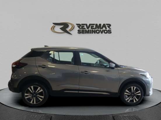 NISSAN-KICKS-2023