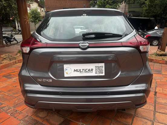 NISSAN-KICKS-2023