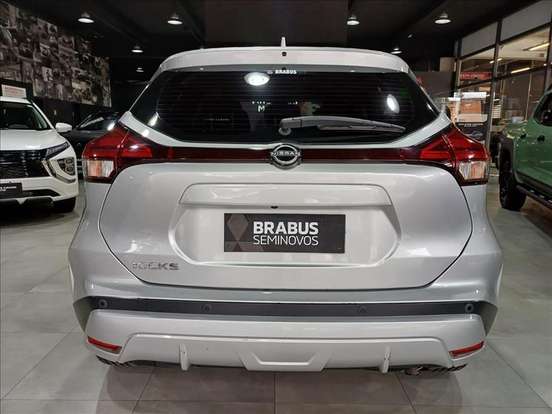 NISSAN-KICKS-2022