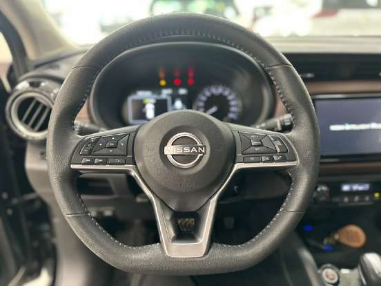 NISSAN-KICKS-2023