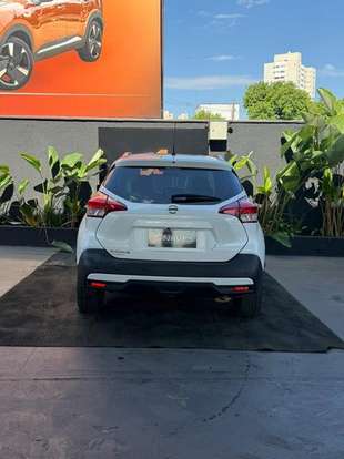 NISSAN-KICKS-2019