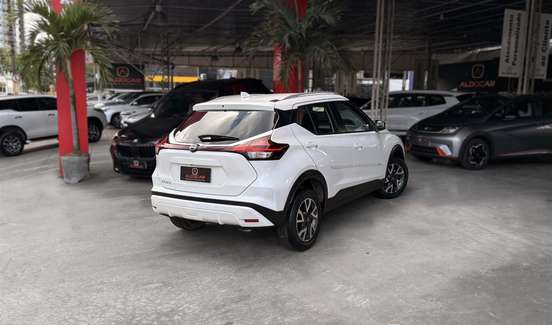 NISSAN-KICKS-2023
