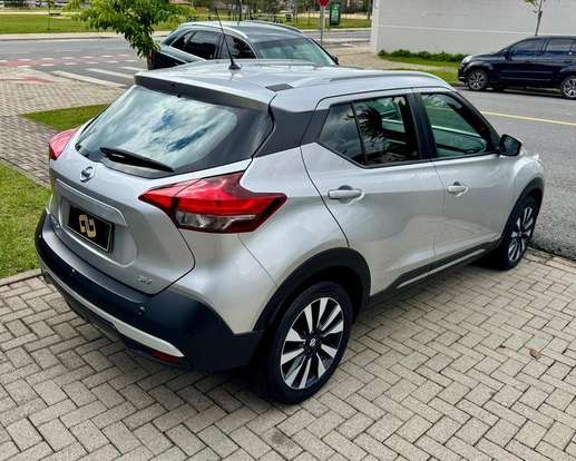 NISSAN-KICKS-2020