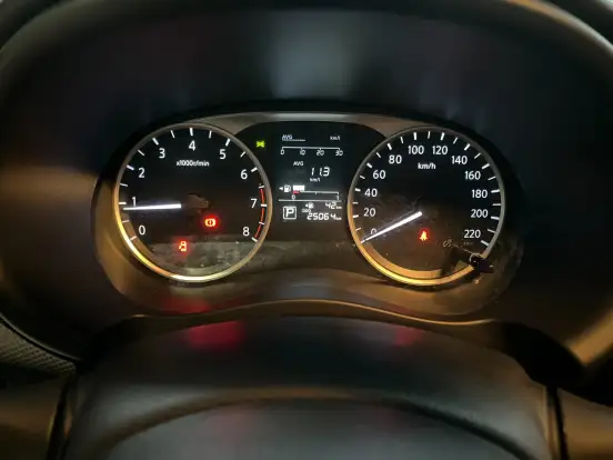 NISSAN-KICKS PLAY-2025