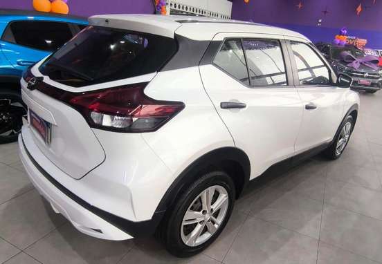 NISSAN-KICKS PLAY-2025