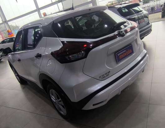 NISSAN-KICKS PLAY-2025