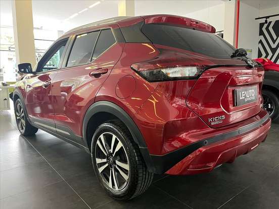 NISSAN-KICKS PLAY-2025