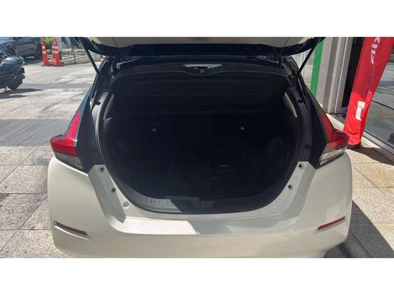 NISSAN-LEAF-2023