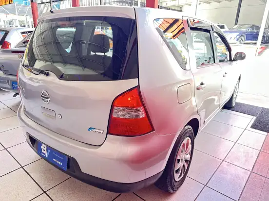 NISSAN-LIVINA-1.6 16V FLEX 4P MANUAL NISSAN-LIVINA-2009