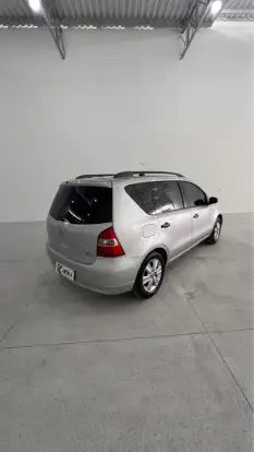 NISSAN-LIVINA-2011