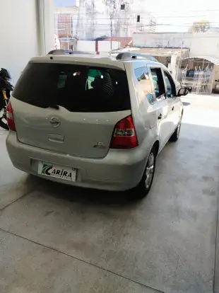 NISSAN-LIVINA-2011