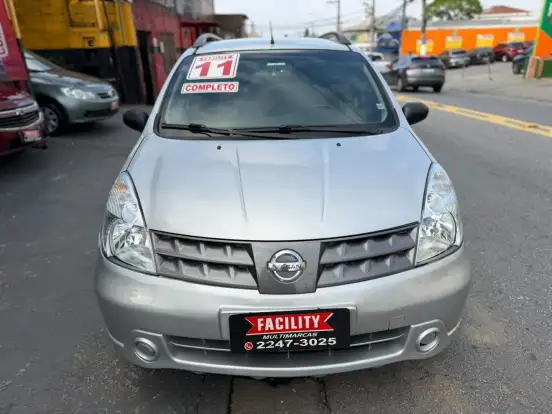 NISSAN-LIVINA-2010