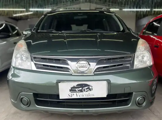 NISSAN-LIVINA-2013