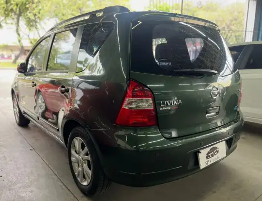 NISSAN-LIVINA-2013