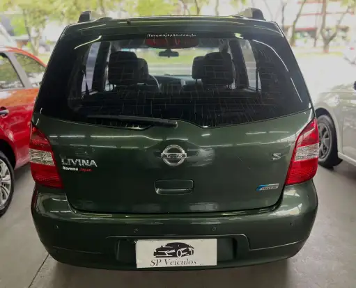 NISSAN-LIVINA-2013