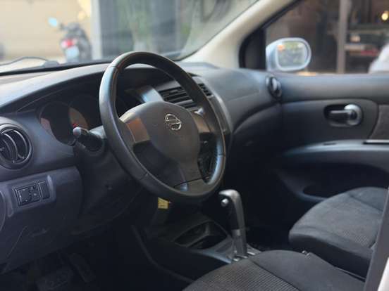 NISSAN-LIVINA-1.8 S 16V FLEX 4P AUTOMÁTICO NISSAN-LIVINA-2013