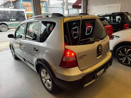 NISSAN-LIVINA-1.8 SL X-GEAR 16V FLEX 4P AUTOMÁTICO NISSAN-LIVINA-2012