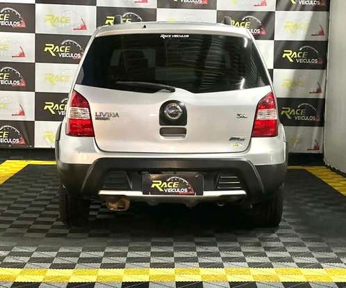 NISSAN-LIVINA-2012