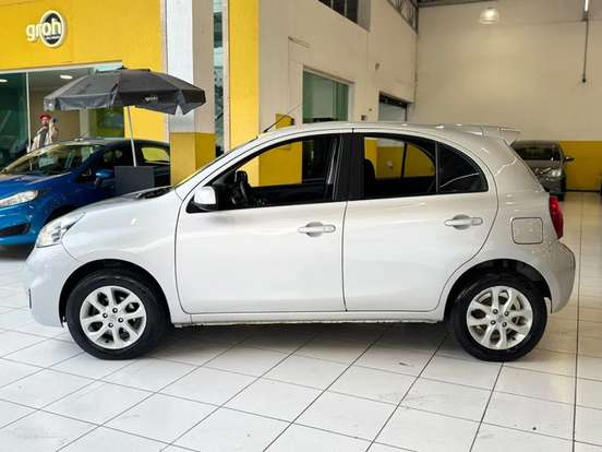 NISSAN-MARCH-1.6 SV 16V FLEX 4P XTRONIC NISSAN-MARCH-2017