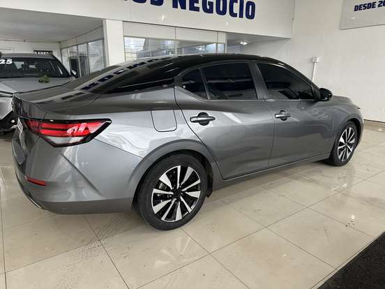 NISSAN-SENTRA-2023