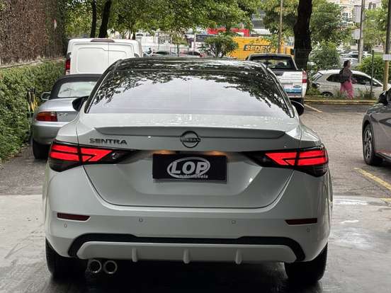 NISSAN-SENTRA-2025