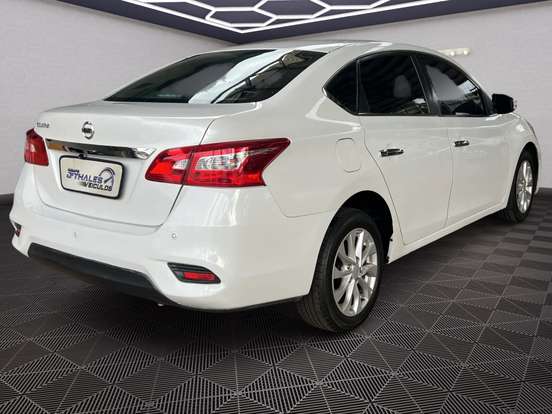 NISSAN-SENTRA-2019