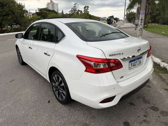 NISSAN-SENTRA-2.0 SL 16V FLEXSTART 4P AUTOMÁTICO NISSAN-SENTRA-2016