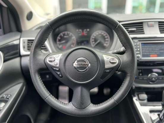 NISSAN-SENTRA-2.0 SV 16V FLEXSTART 4P AUTOMÁTICO NISSAN-SENTRA-2017