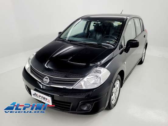 NISSAN-TIIDA-2010