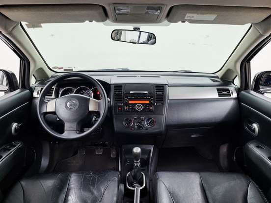 NISSAN-TIIDA-2010