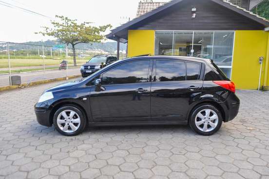 NISSAN-TIIDA-1.8 SL 16V FLEX 4P MANUAL NISSAN-TIIDA-2010