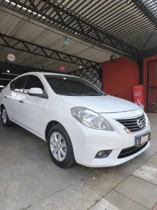 NISSAN-VERSA-2013
