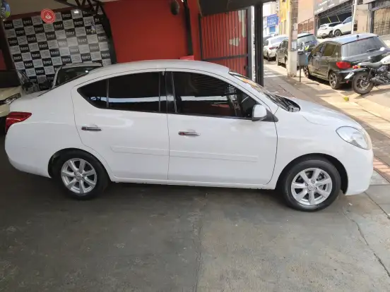 NISSAN-VERSA-1.6 16V FLEX SL 4P MANUAL NISSAN-VERSA-2013