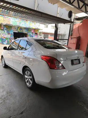 NISSAN-VERSA-2013