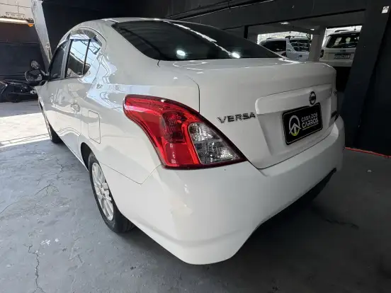 NISSAN-VERSA-1.6 16V FLEXSTART SV 4P XTRONIC NISSAN-VERSA-2018