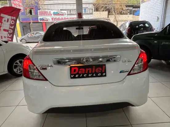 NISSAN-VERSA-1.6 16V FLEXSTART UNIQUE 4P XTRONIC NISSAN-VERSA-2018
