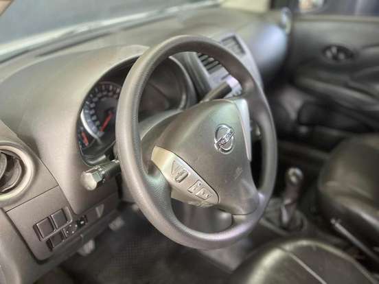 NISSAN-VERSA-2018