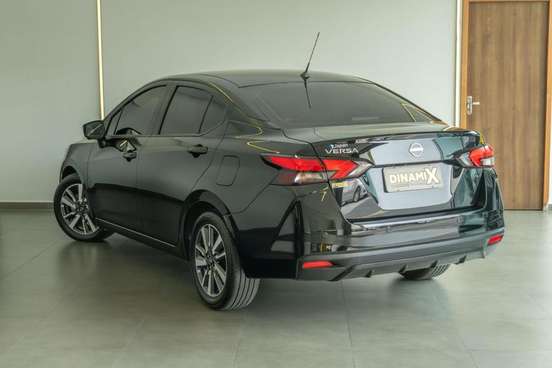 NISSAN-VERSA-2024
