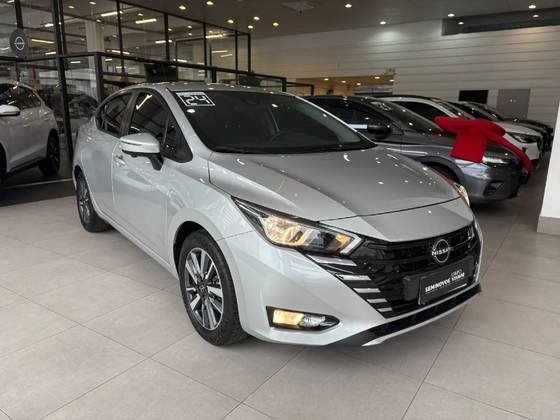 NISSAN VERSA 1.6 16V FLEX EXCLUSIVE XTRONIC