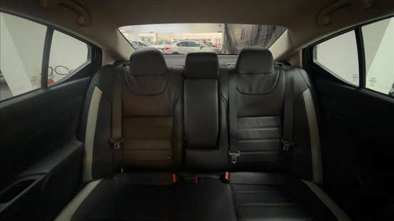 NISSAN-VERSA-2022