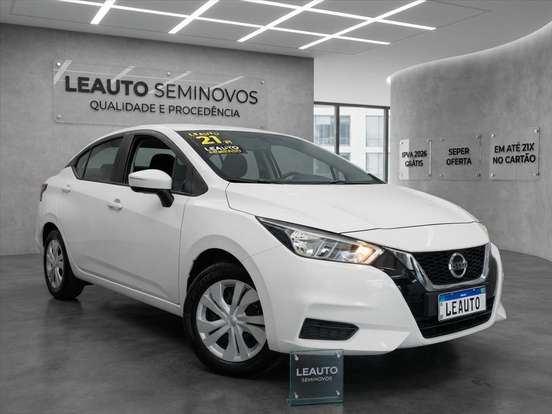 NISSAN-VERSA-2021