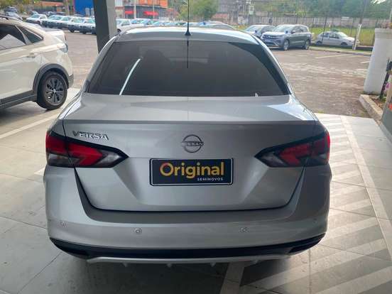 NISSAN-VERSA-2025