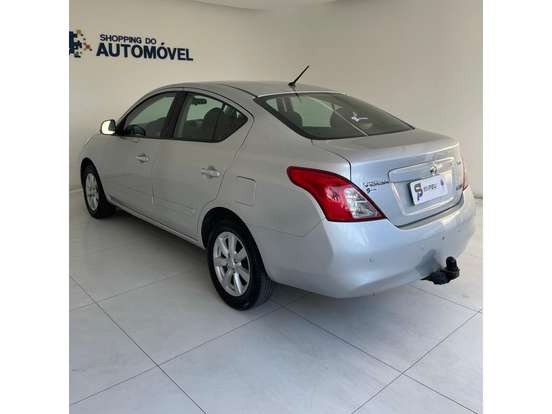 NISSAN-VERSA-2012