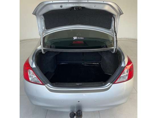 NISSAN-VERSA-2012
