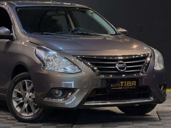 NISSAN-VERSA-2017