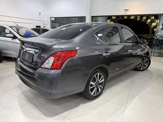 NISSAN-VERSA-2018